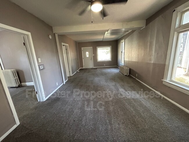 Photo - 206 N State St