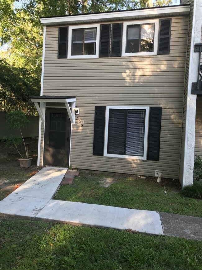 Photo - Adorable Townhome