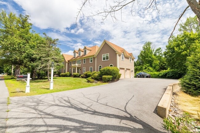 Photo - 56 Holt Rd