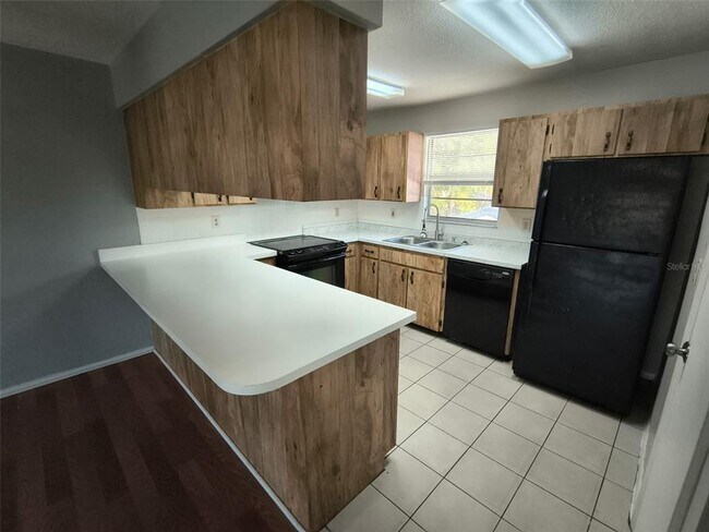 Photo - 321 S Adams St Unidad 6