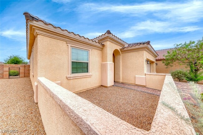 Building Photo - 589 Via Paladini Rental