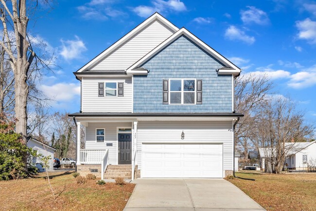 Brand New 4 Bedroom Home - Walk to Downtow... - Brand New 4 Bedroom Home - Walk to Downtow...