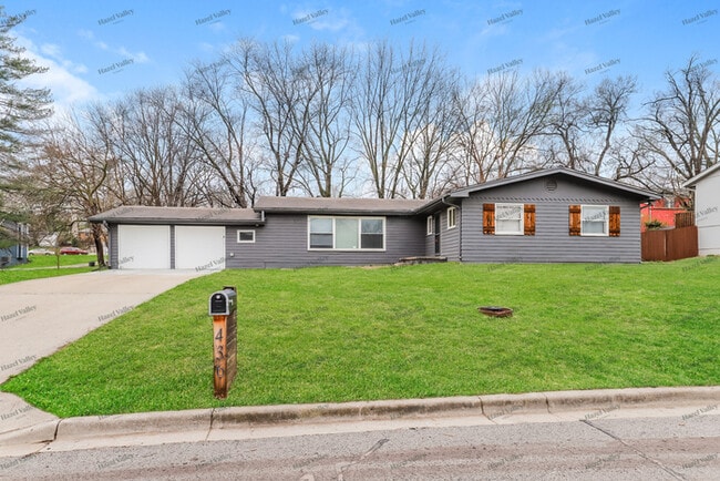 Building Photo - 436 Grover St