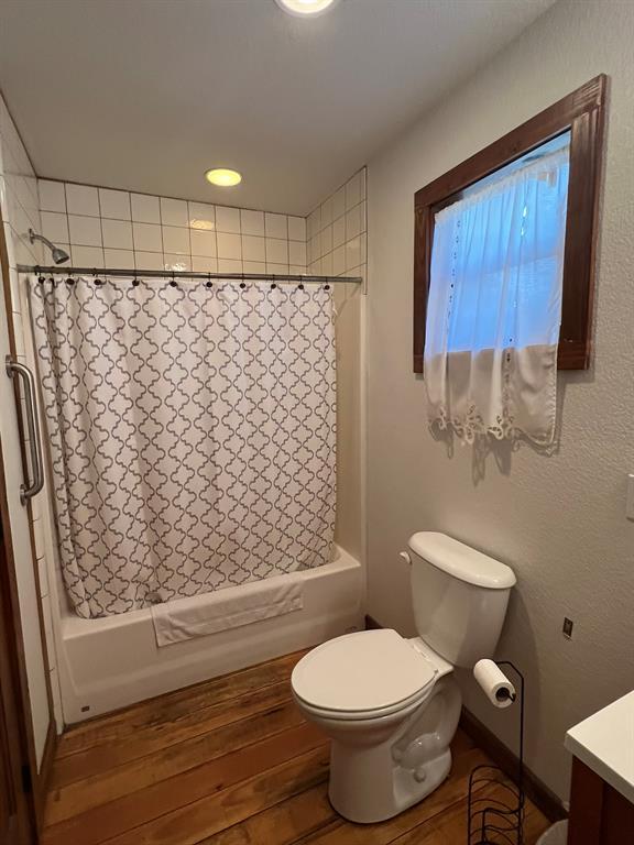 Photo - 961 Buttercup Ln