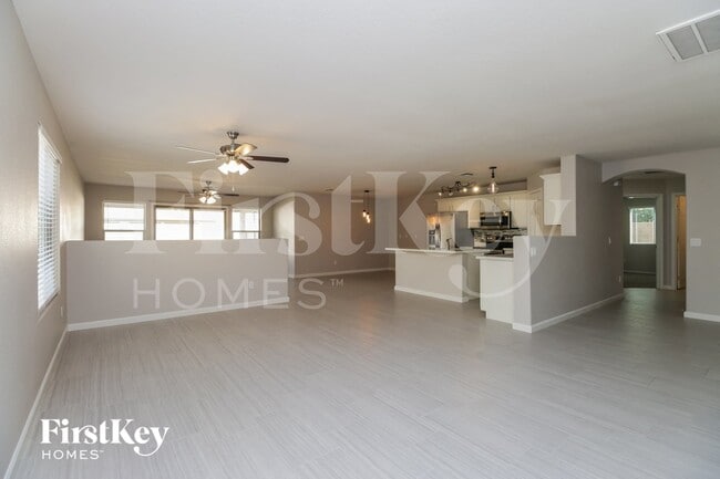 Photo - 1130 E Oak Rd