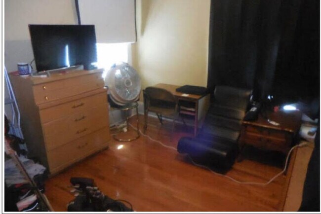 Photo - 121 N Prairie Ave