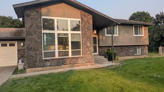 Photo - 3808 N Garry Rd