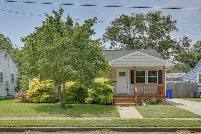 Photo - 1405 Baychester Ave