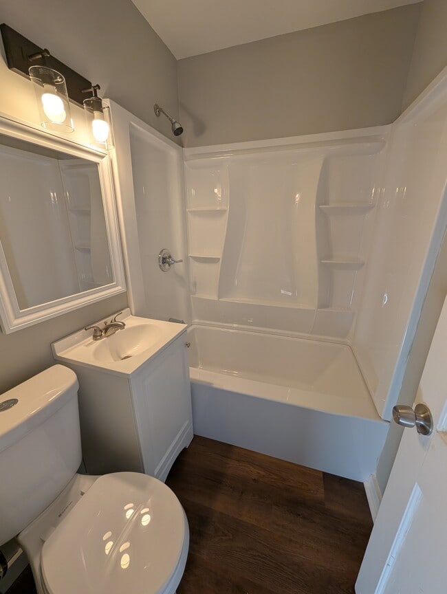 Photo - 2077 SW Lane St