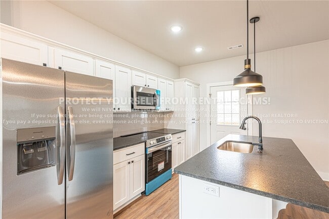 Photo - 1047 S Laramie Hts