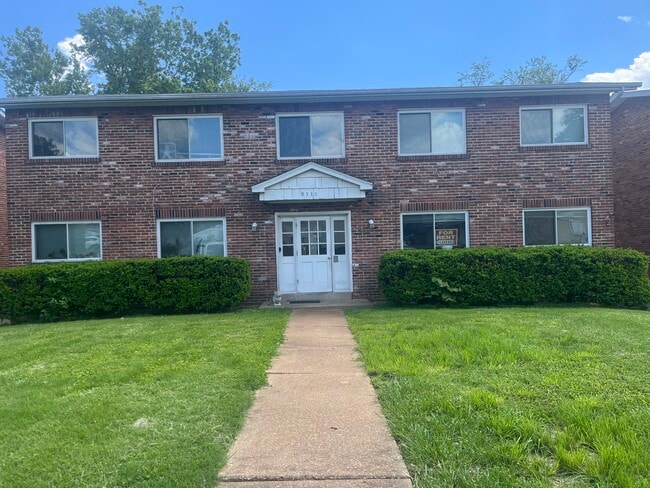 Building Photo - 9530 Hyde Park Dr Unit Apt. B