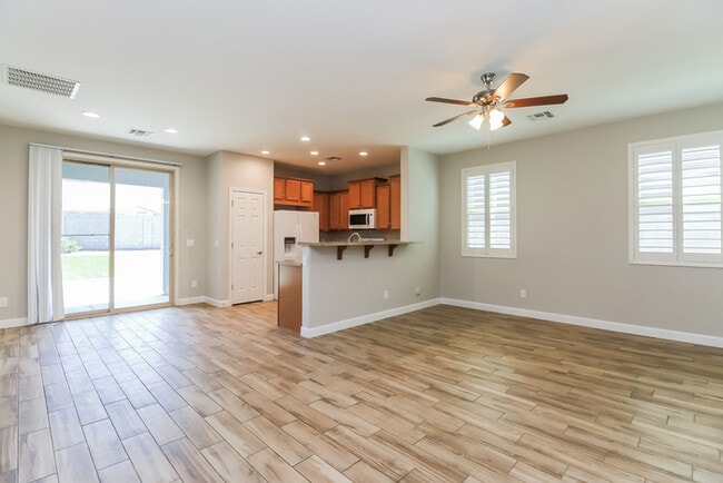 Photo - 1711 W Gold Mine Way