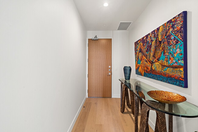 Photo - 44 East Ave Unidad 3801