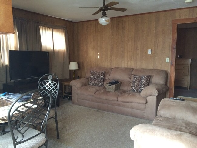 Photo - 1251 Newport Rd