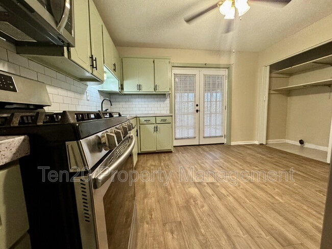 Photo - 6732 Playfield Dr