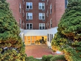 Photo - 7 4th St Unit 4B