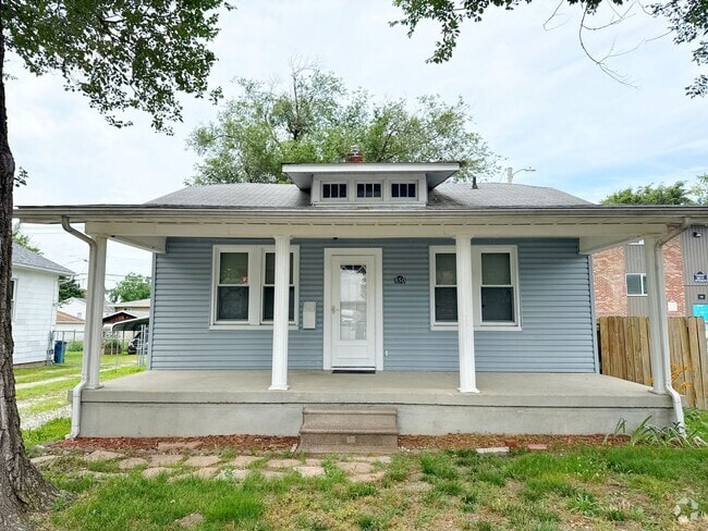 Building Photo - For Rent...850 Rice St, Wood River, IL 62095 Rental