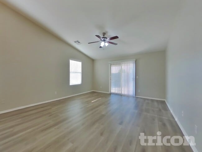 Photo - 13961 W Maui Ln