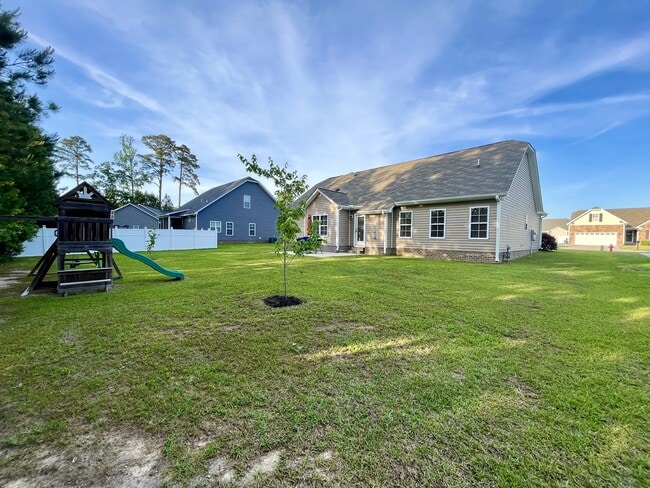 319 Crimson Dr