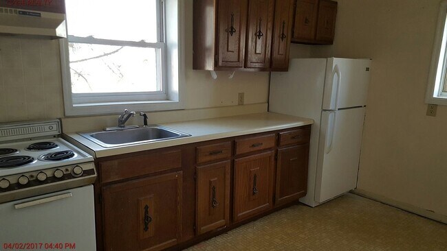 Photo - 414 Sacandaga Rd Unit Apartment 4