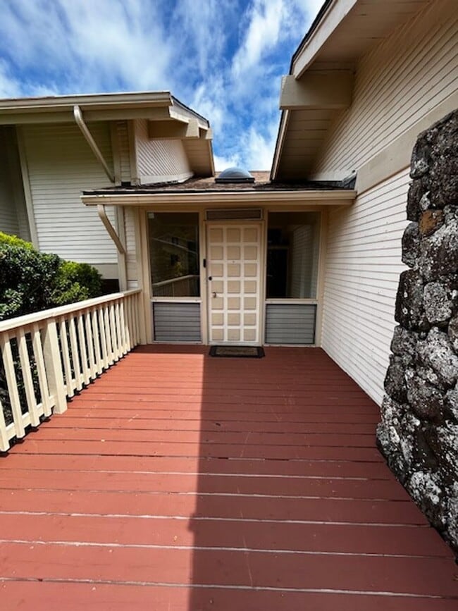Photo - Available now -Mariner's Ridge 4 bedroom /...