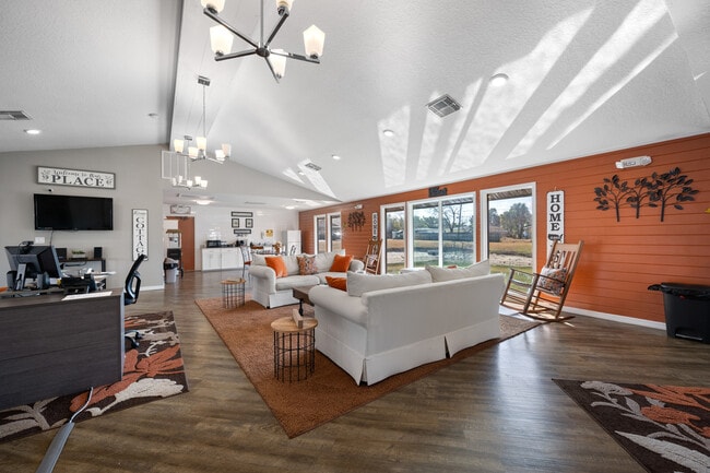Cottage Court Apartments
