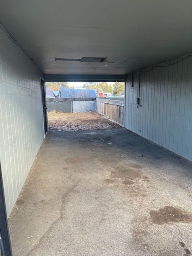 Photo - Hill-PM-022-0188- Hilyard Unit 3607