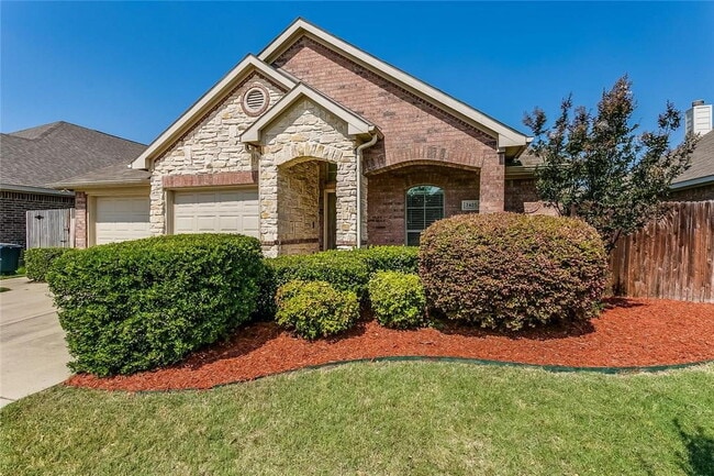 Photo - 3 bed, 2 Bath Home in North Fort Worth
