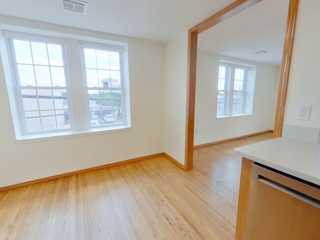 1401 E Douglas Ave Unit 1401 E Douglas Ave, Apt D