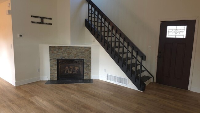 Photo - Tri-level home near Ft. Carson!!!