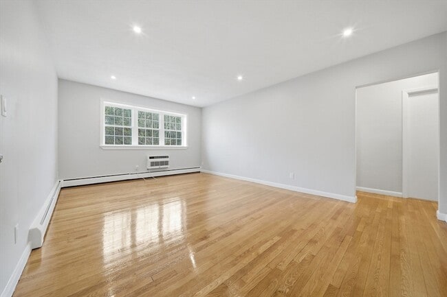 Photo - 11 Schubert St Unit 8