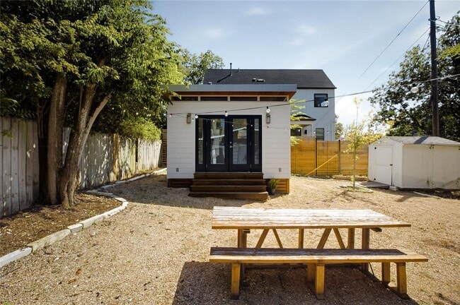 Photo - 115 Frederick St
