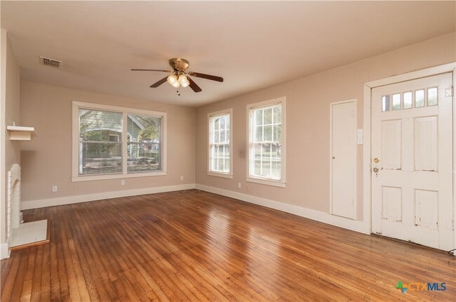 Photo - 712 S Walnut Ave