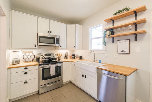 Photo - 207 Lindale St Unit ID1316403P