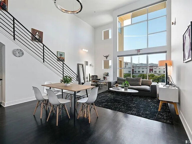 Photo - "Spacious 1-Bedroom Sanctuary in Vibrant San Francisco – 949 Sq Ft of Comfort & Style!"