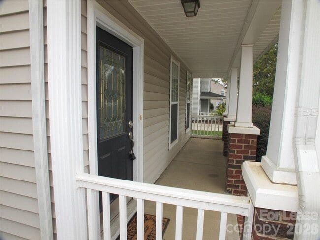 Photo - 2004 Magna Ln