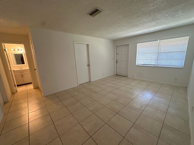 Photo - 7827 NW 39th Ct Unidad 1