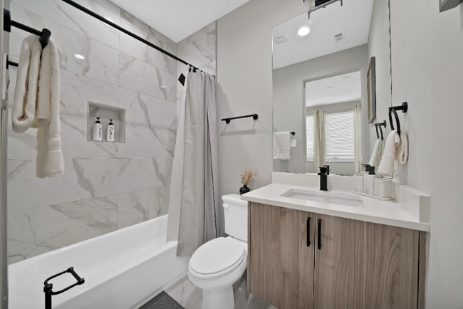 Photo - 2813 Weisenberger St