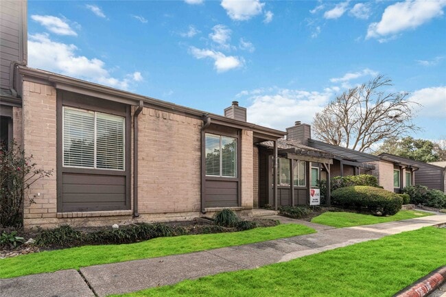 Photo - 2282 Gemini St