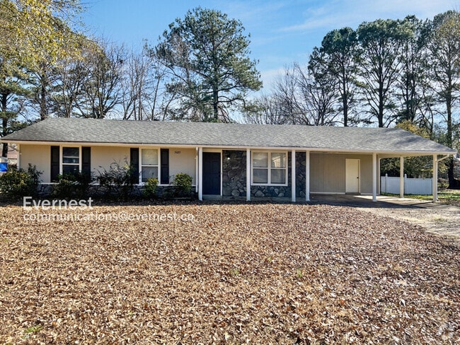 Building Photo - 3685 Woodland Dr Rental
