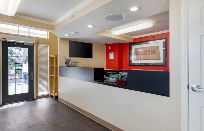 Photo - Furnished Studio-Los Angeles - LAX Airport...