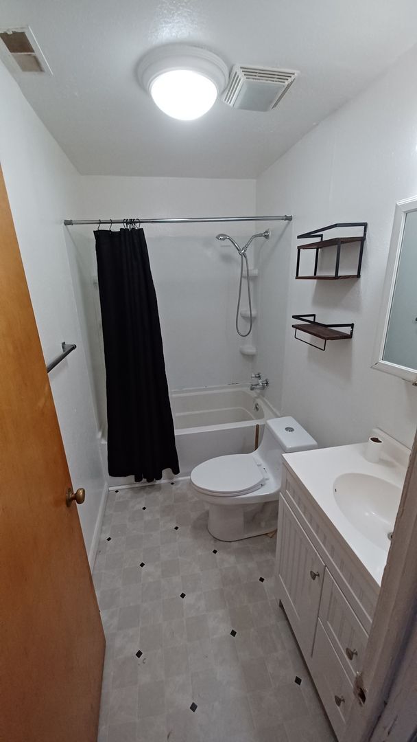 Photo - Cute 2 Bedroom House with detached garage