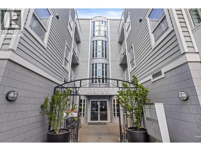 Photo - 2929 W 4th Ave Unité 402