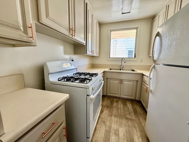 Photo - 333 Rexford Dr Unit 333 S Rexford Dr  5