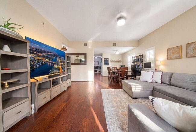 Photo - 261 SW 6th Pl