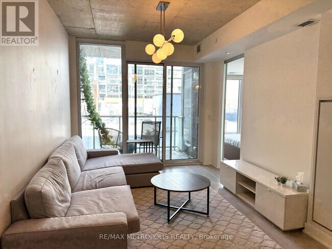 Photo - 30 Baseball Pl Unité 520