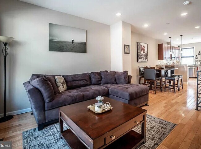 Photo - 1720 Annin St