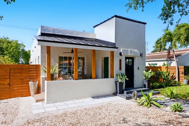 Photo - 1363 Biarritz Dr