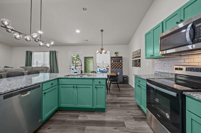 Photo - 1405 Amberlight Cir