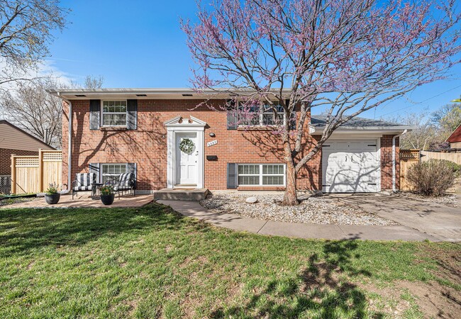 Building Photo - Updated Single-Family Home in Arvada